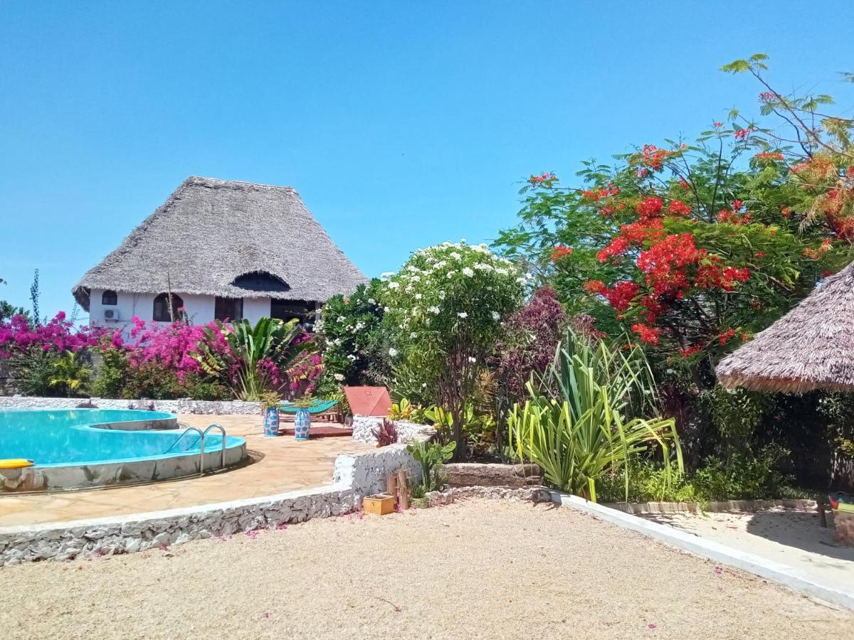 Hôtel Lucrezia'S Garden Zanzibar à Pwani Mchangani Extérieur photo