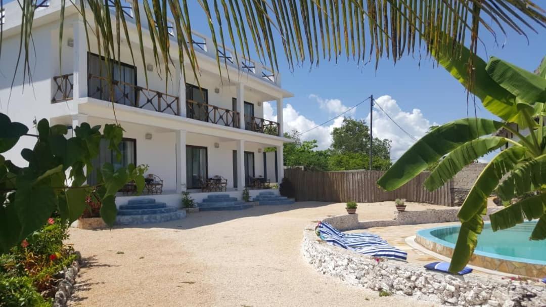 Hôtel Lucrezia'S Garden Zanzibar à Pwani Mchangani Extérieur photo