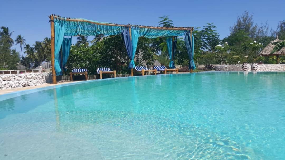 Hôtel Lucrezia'S Garden Zanzibar à Pwani Mchangani Extérieur photo